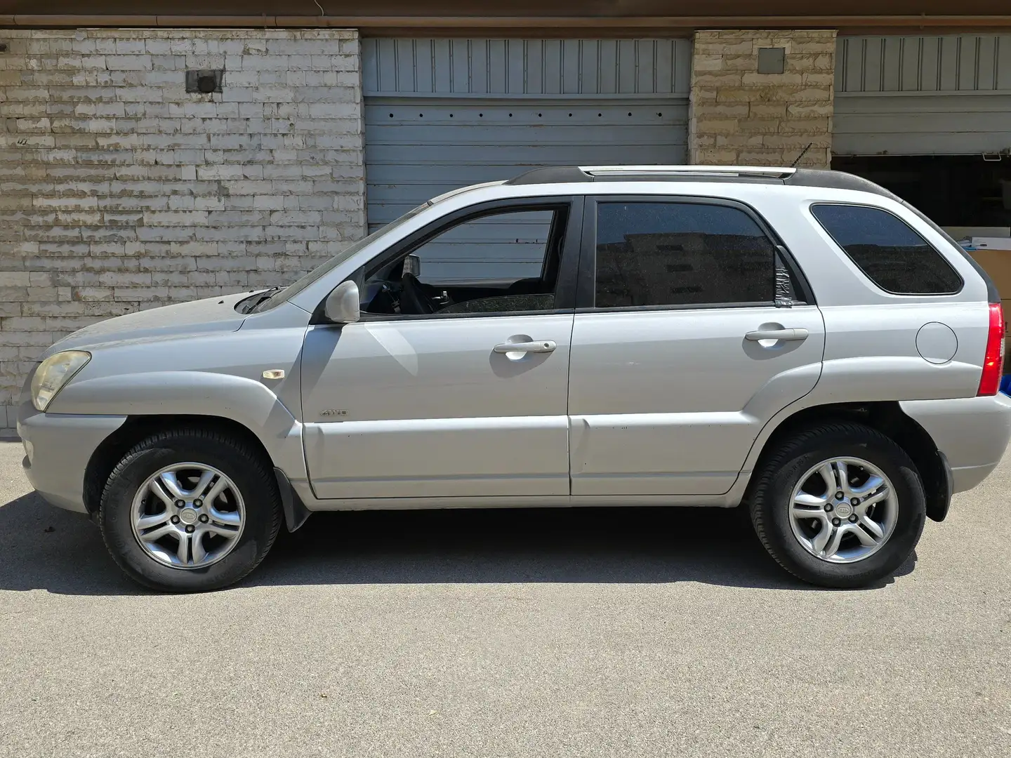 Kia Sportage 2.0 CRDI VGT ACTIVE CLASS Gris - 1