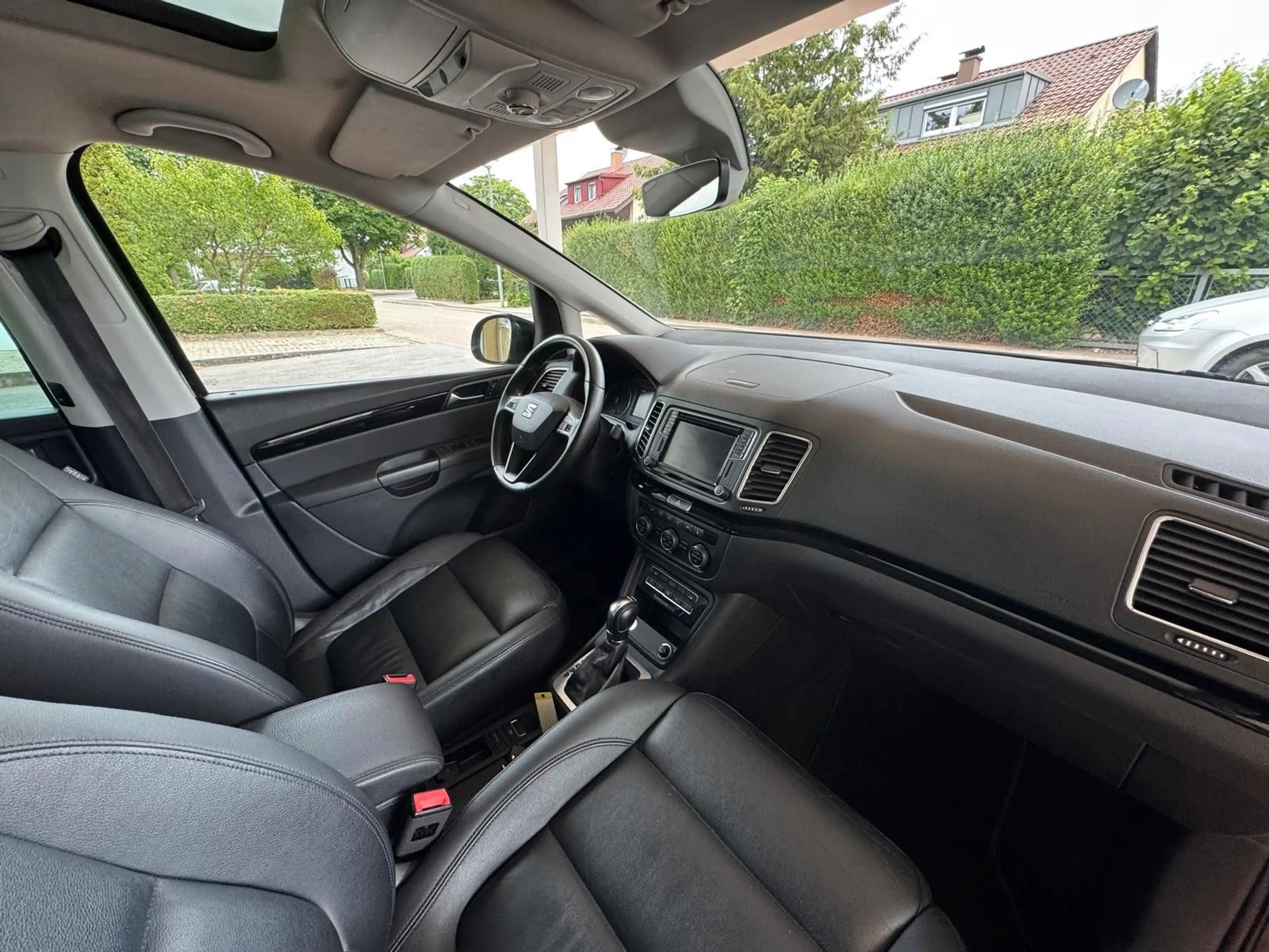 SEAT Alhambra Style*PANO/LEDER/CAM/NAVI/ACC* — photo 10