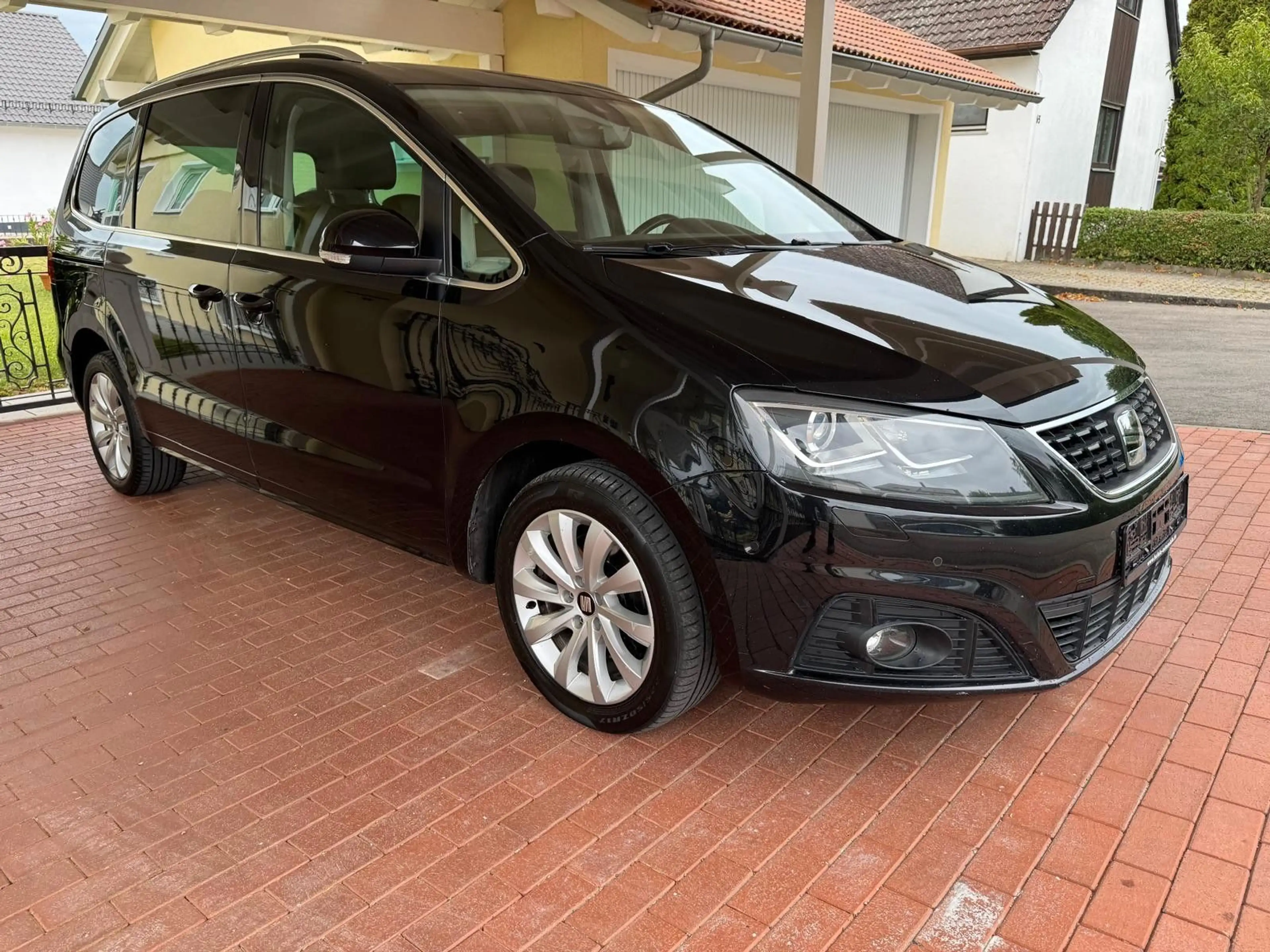 SEAT Alhambra Style*PANO/LEDER/CAM/NAVI/ACC* — photo 2