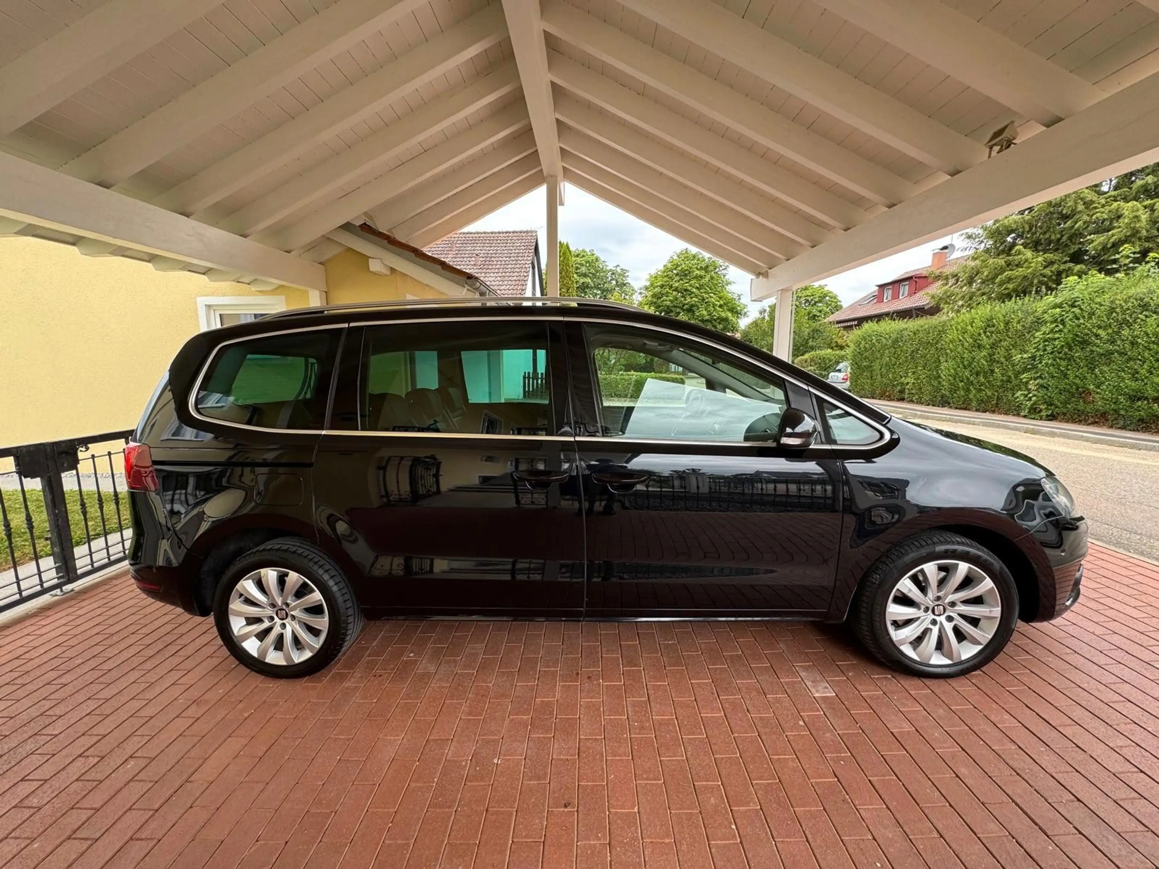 SEAT Alhambra Style*PANO/LEDER/CAM/NAVI/ACC* — photo 6