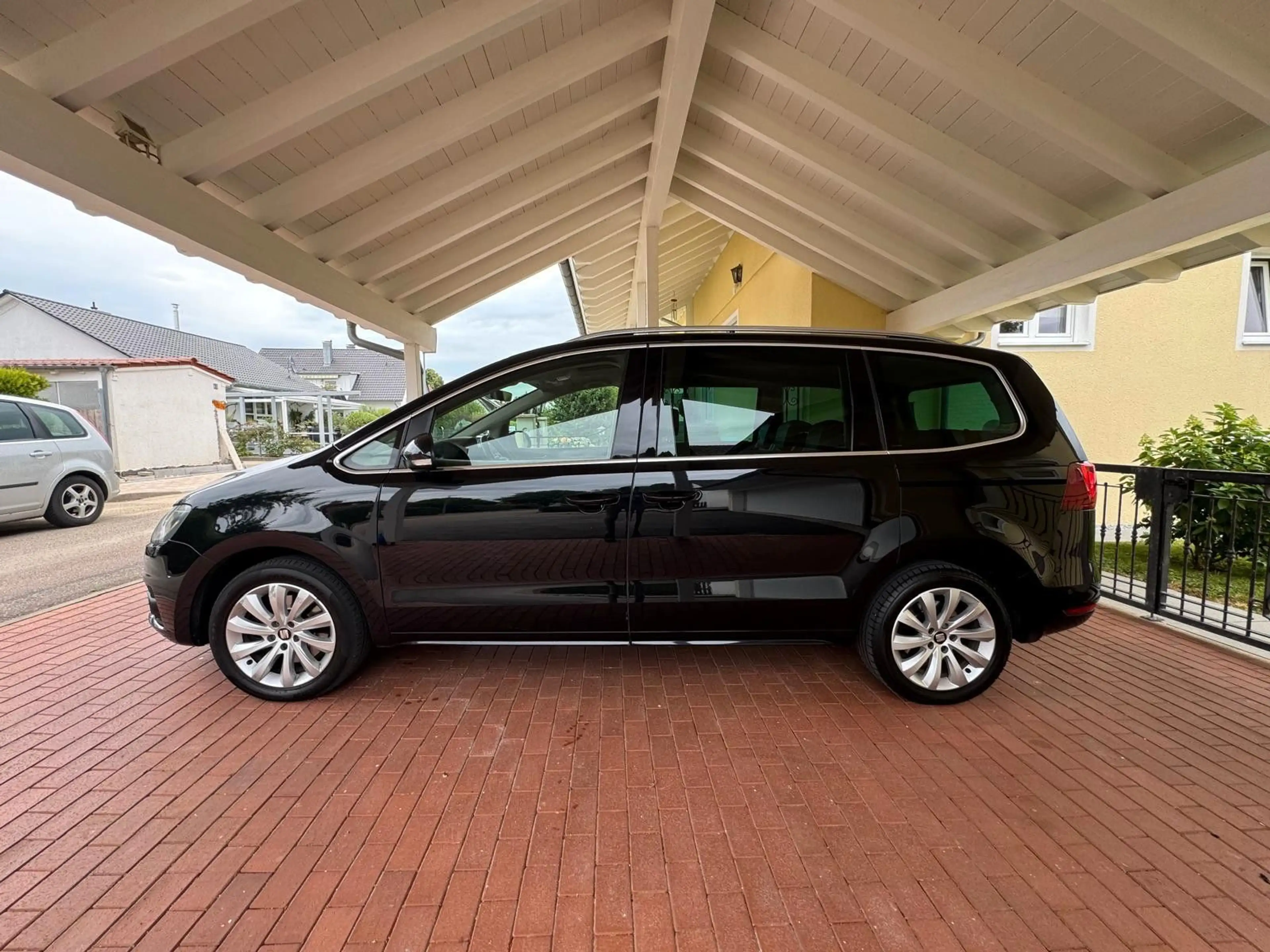 SEAT Alhambra Style*PANO/LEDER/CAM/NAVI/ACC* — photo 8