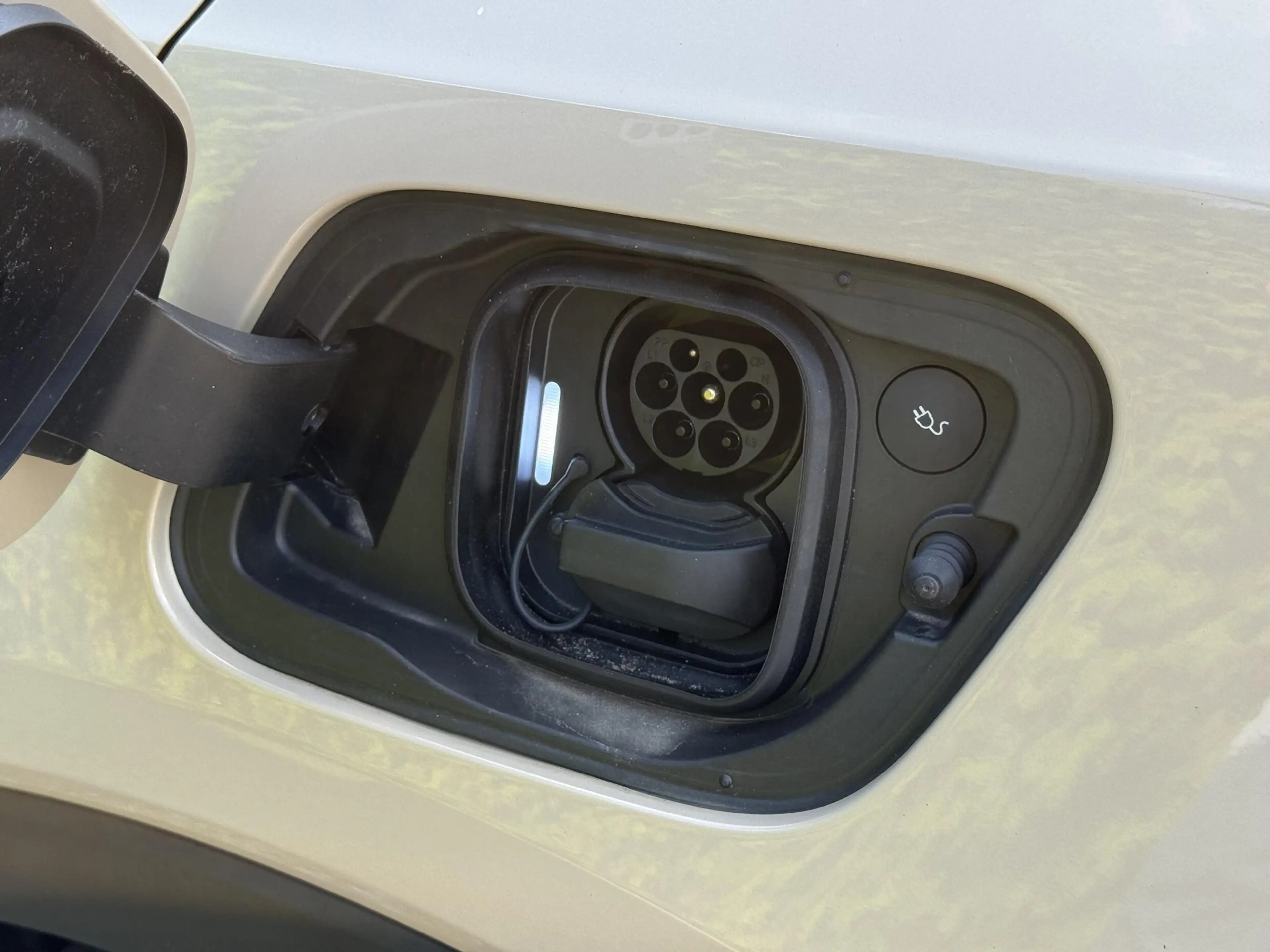 Volvo EX40 Single Motor Extended Range Plus Europa — photo 13