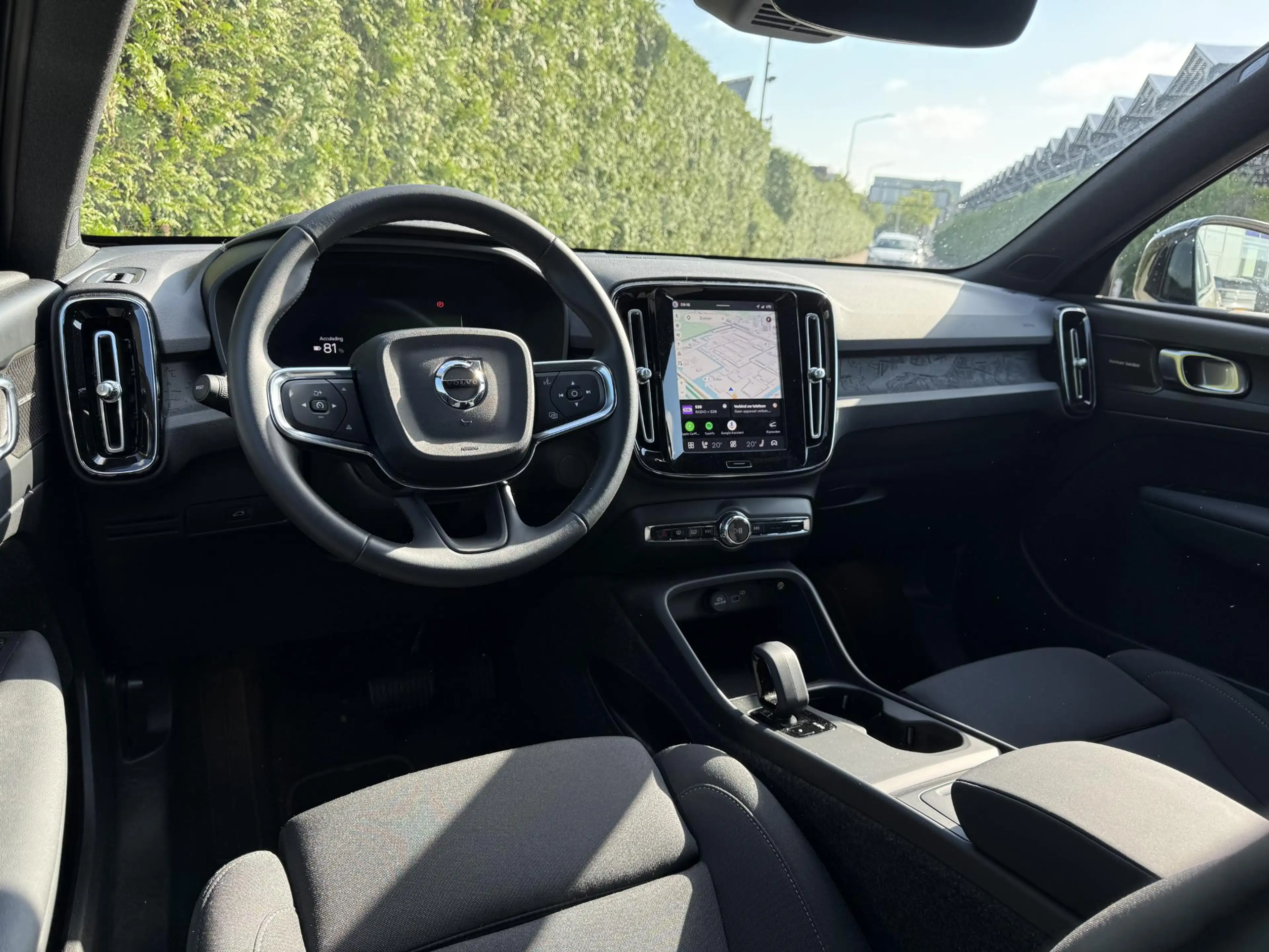 Volvo EX40 Single Motor Extended Range Plus Europa — photo 2
