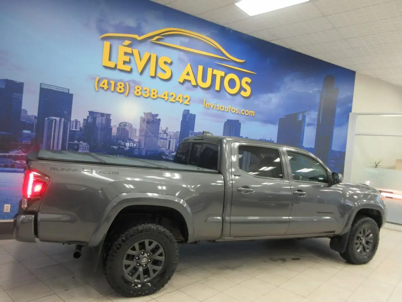 Toyota Tacoma снимка Toyota Tacoma