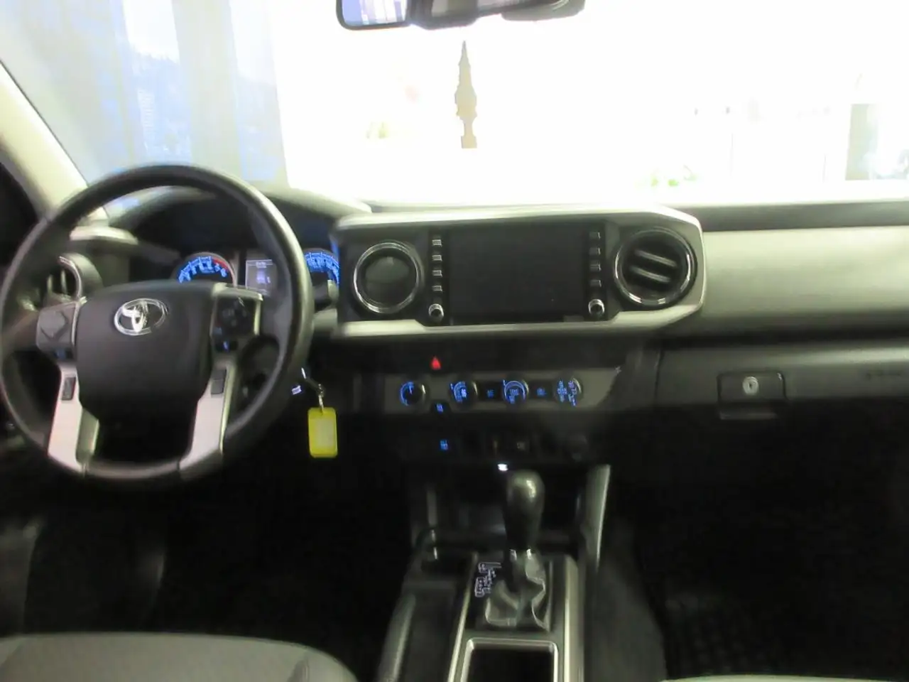 Toyota Tacoma снимка Toyota Tacoma