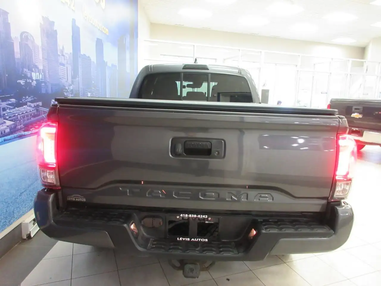 Toyota Tacoma снимка Toyota Tacoma