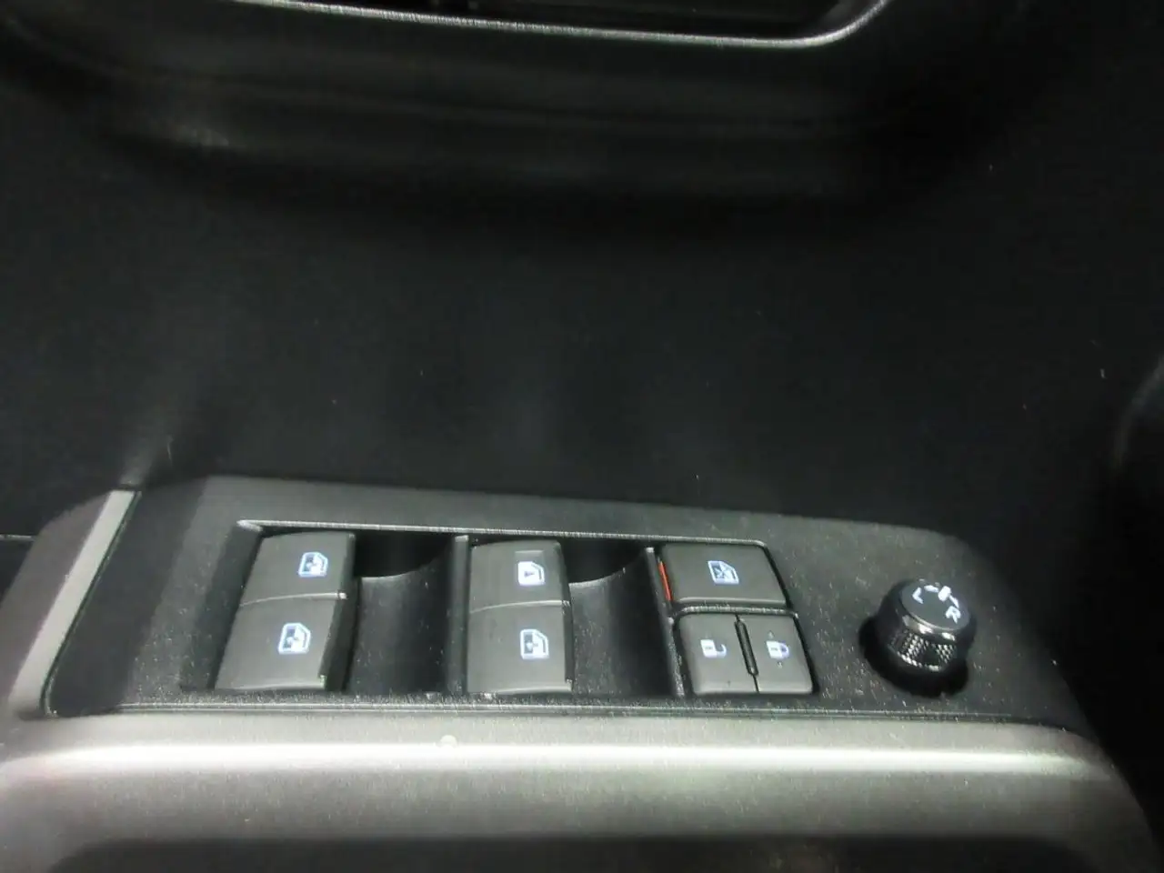 Toyota Tacoma снимка Toyota Tacoma