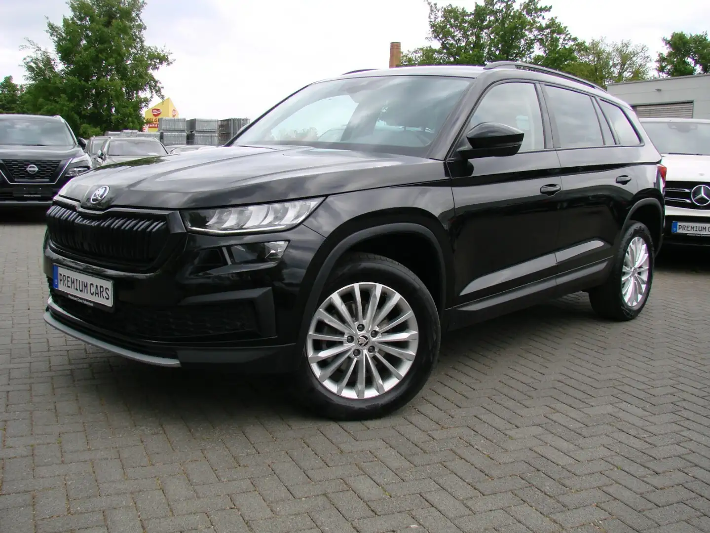 Skoda Kodiaq 2.0TDi Ambition ACC Navi Kamera PDC Schwarz - 2