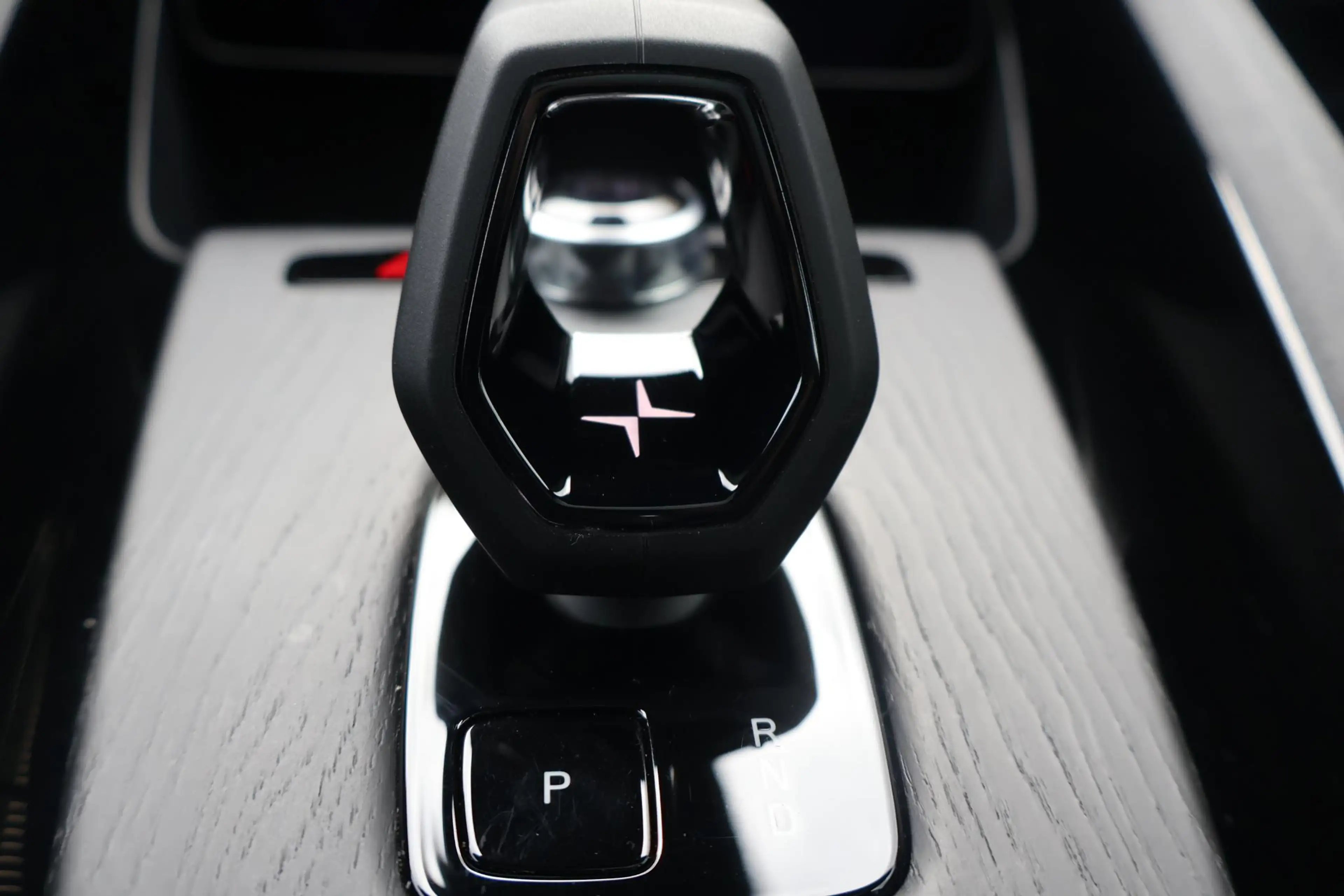 Polestar 2 Long Range Single Motor Plus 82 kWh — photo 10