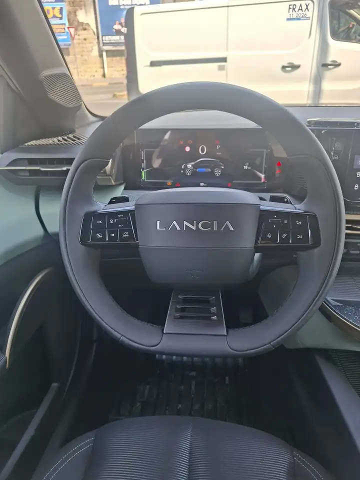 Lancia Ypsilon 2025 — фото 12