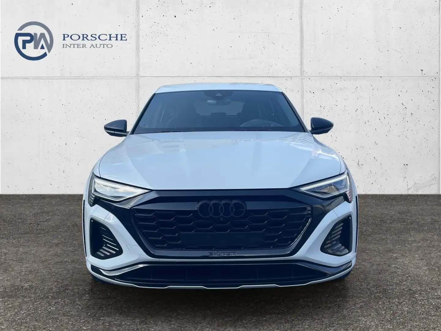 Audi SQ8 e-tron quattro Bílá - 2
