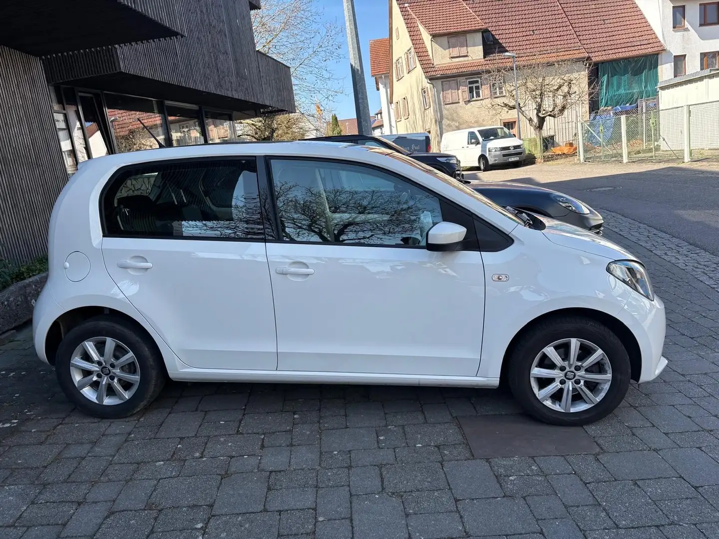 SEAT Mii 1.0 Chic Weiß - 1