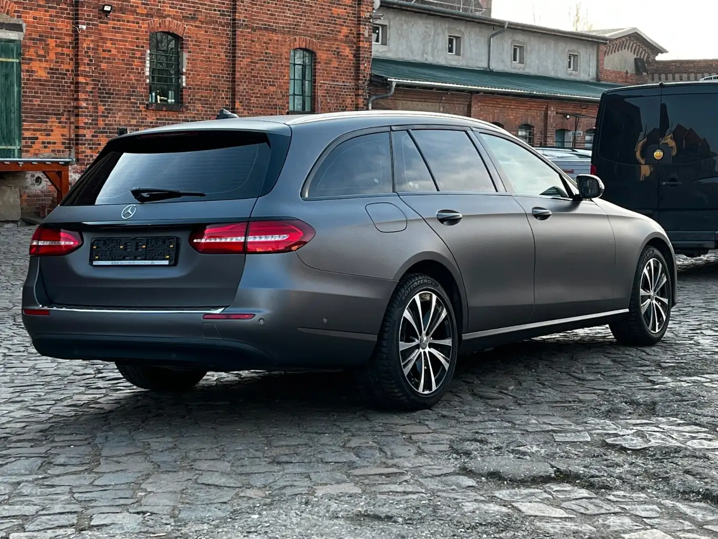 Mercedes-Benz E 200 E200d T- Modell , LED, Tüv neu Gris - 2