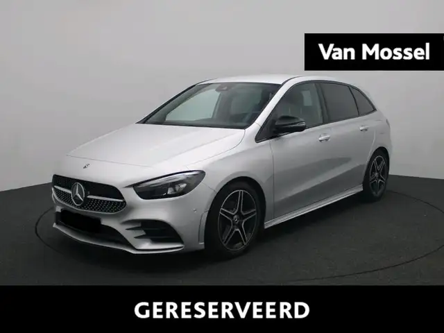 Mercedes-Benz B 180 AMG LINE + CARPLAY + NIGHTPAKKET + LED + CAMERA +