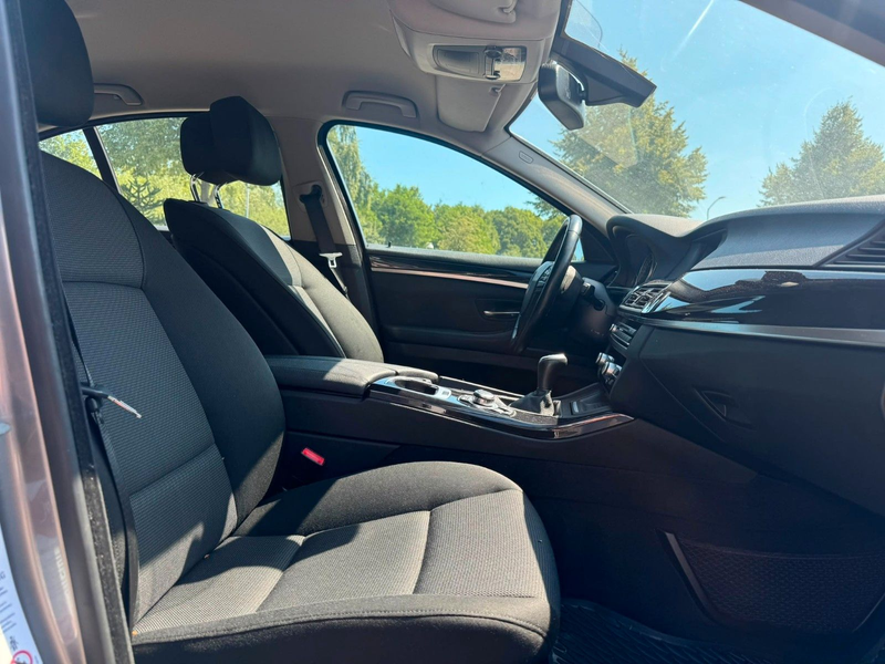 BMW 523 i Lim. AHK°PDC°NAVI°XENON°SZHG°TEMP°8xBEREIFT — photo 11