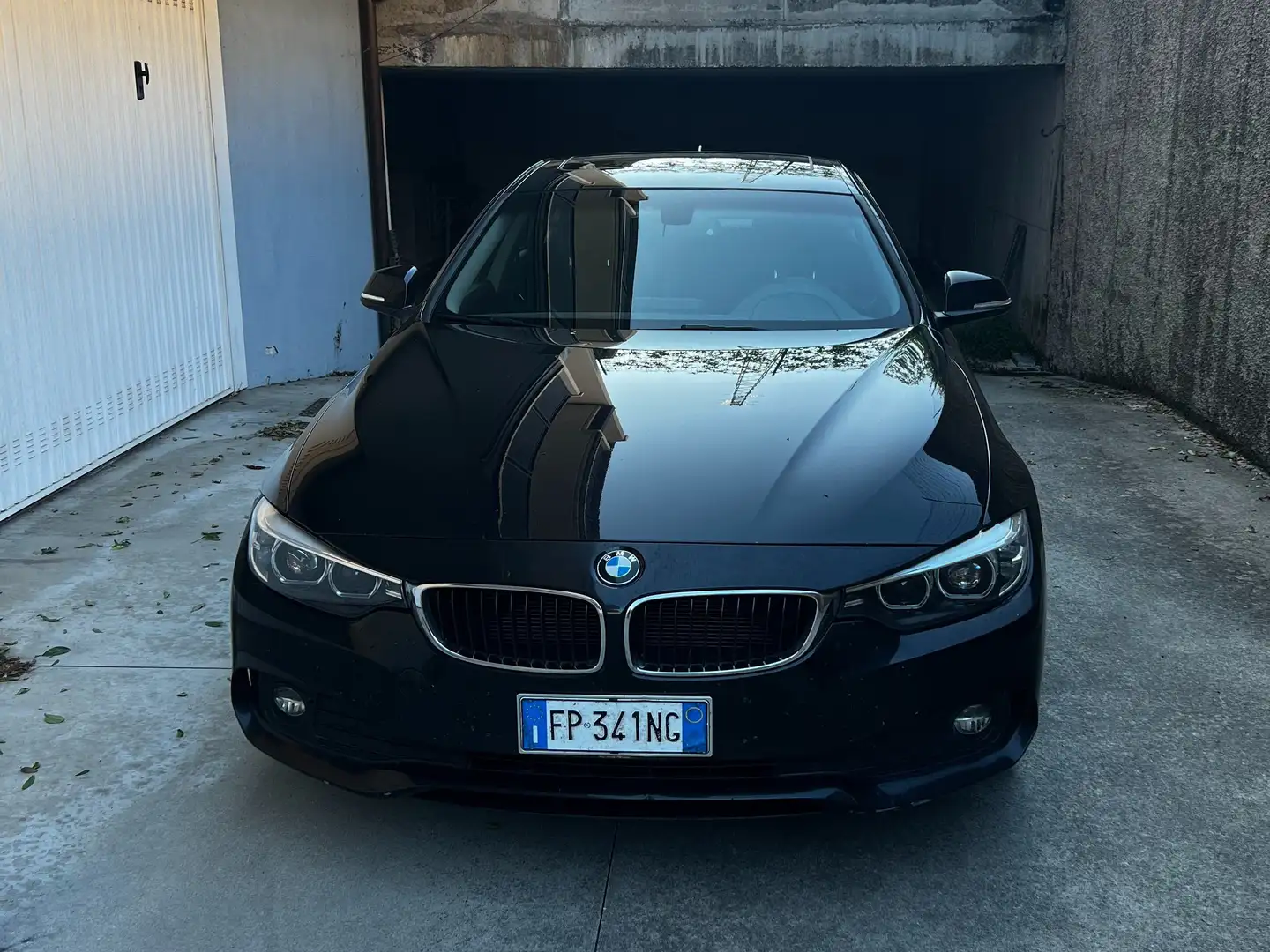 BMW 420 420d Gran Coupe Advantage auto Zwart - 1