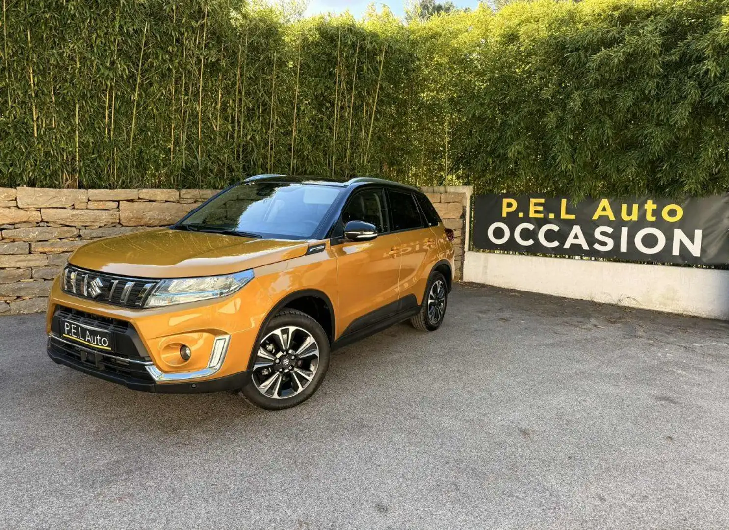 Suzuki Vitara 1.4 Boosterjet Hybrid Privilège Amarillo - 1