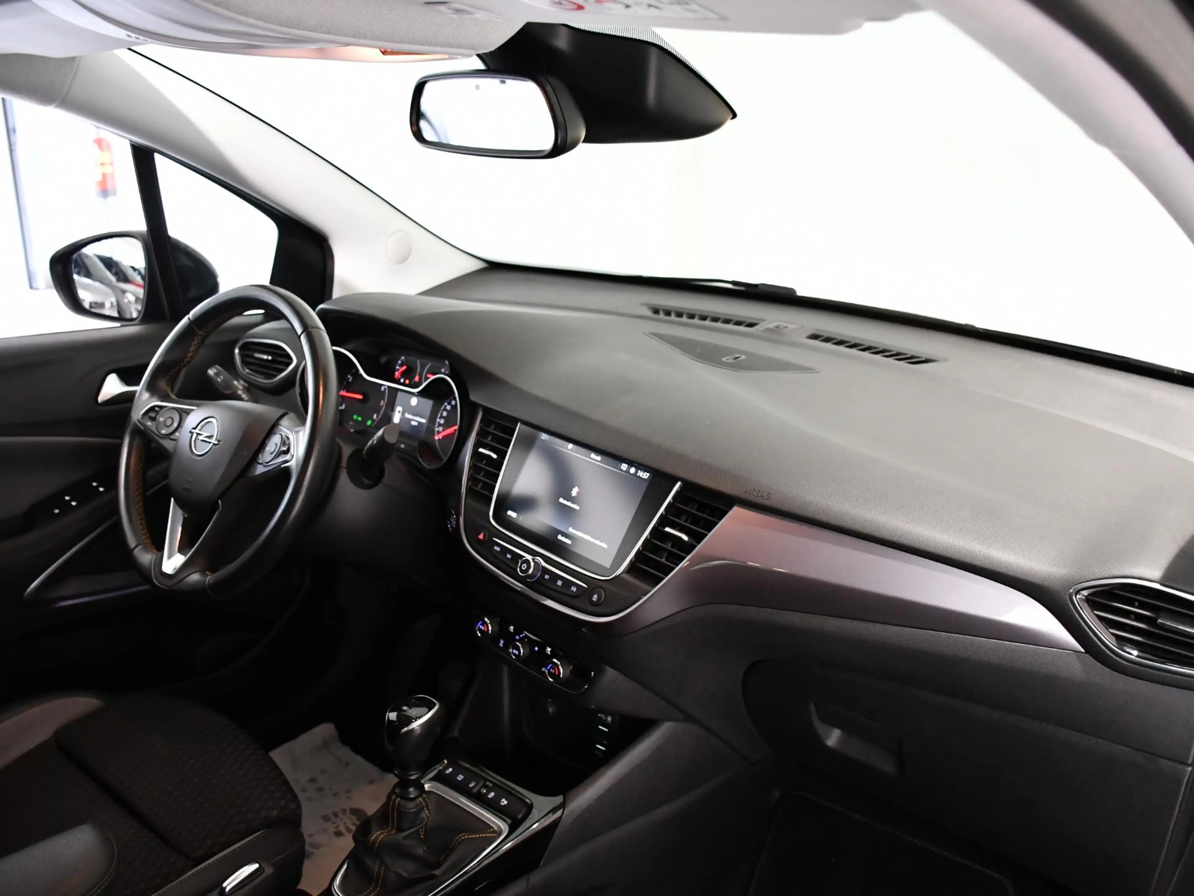 Opel Crossland X 1.2 Turbo Innovation . — photo 7