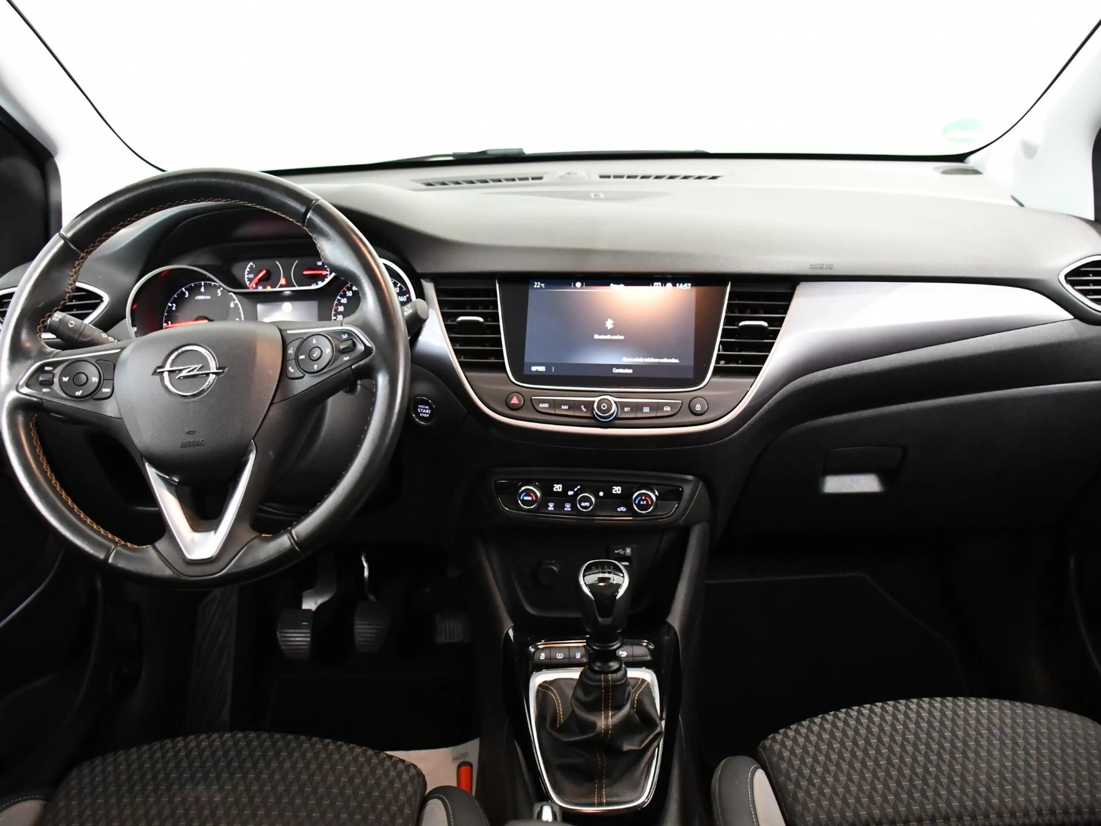 Opel Crossland X 1.2 Turbo Innovation . — photo 4