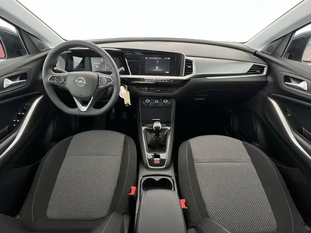 Opel Grandland view 6