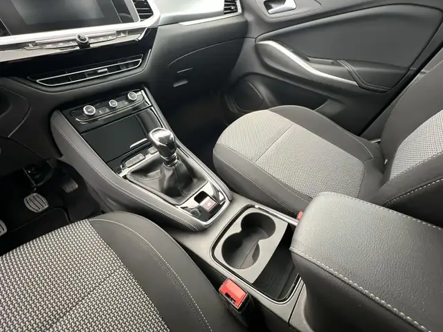 Opel Grandland view 14