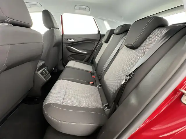 Opel Grandland view 8