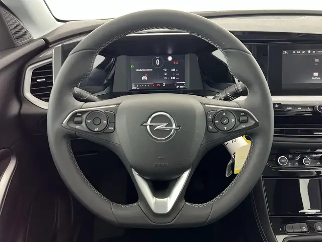Opel Grandland view 15