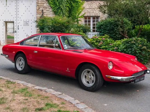 Ferrari 365 365 GT 2+2