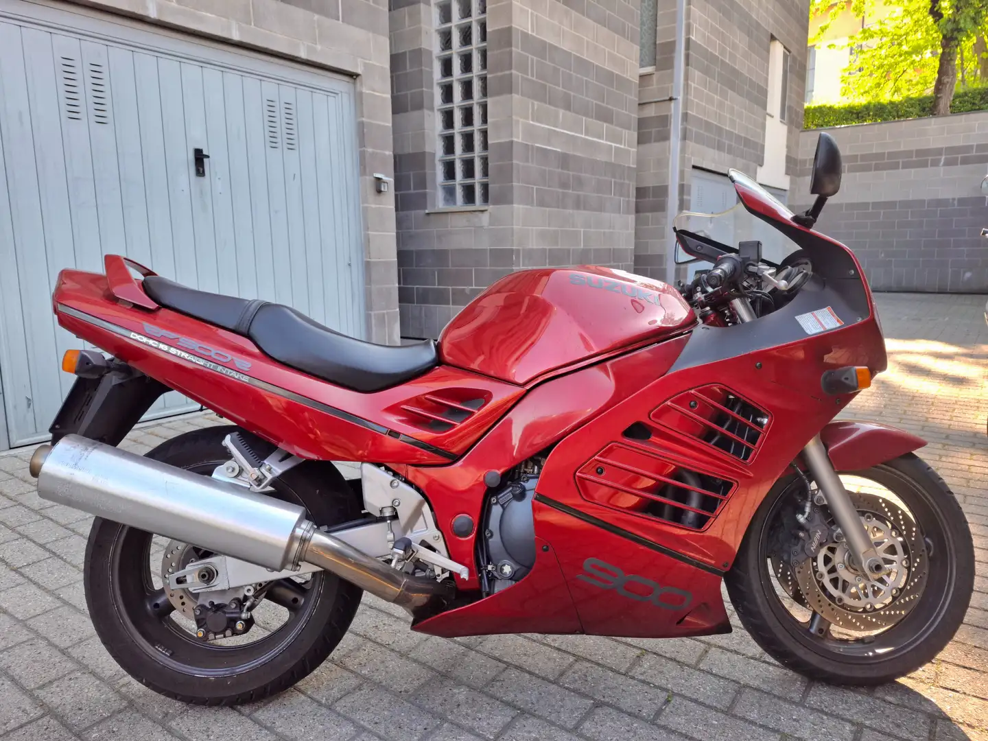 Suzuki RF 900 GT73A Červená - 1