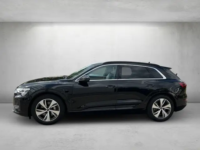 Audi Q8 E-Tron view 3