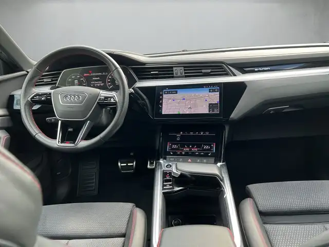 Audi Q8 E-Tron view 9