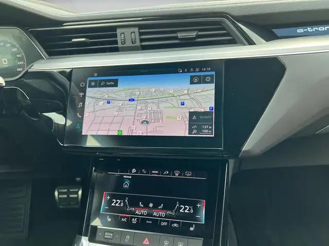 Audi Q8 E-Tron view 11
