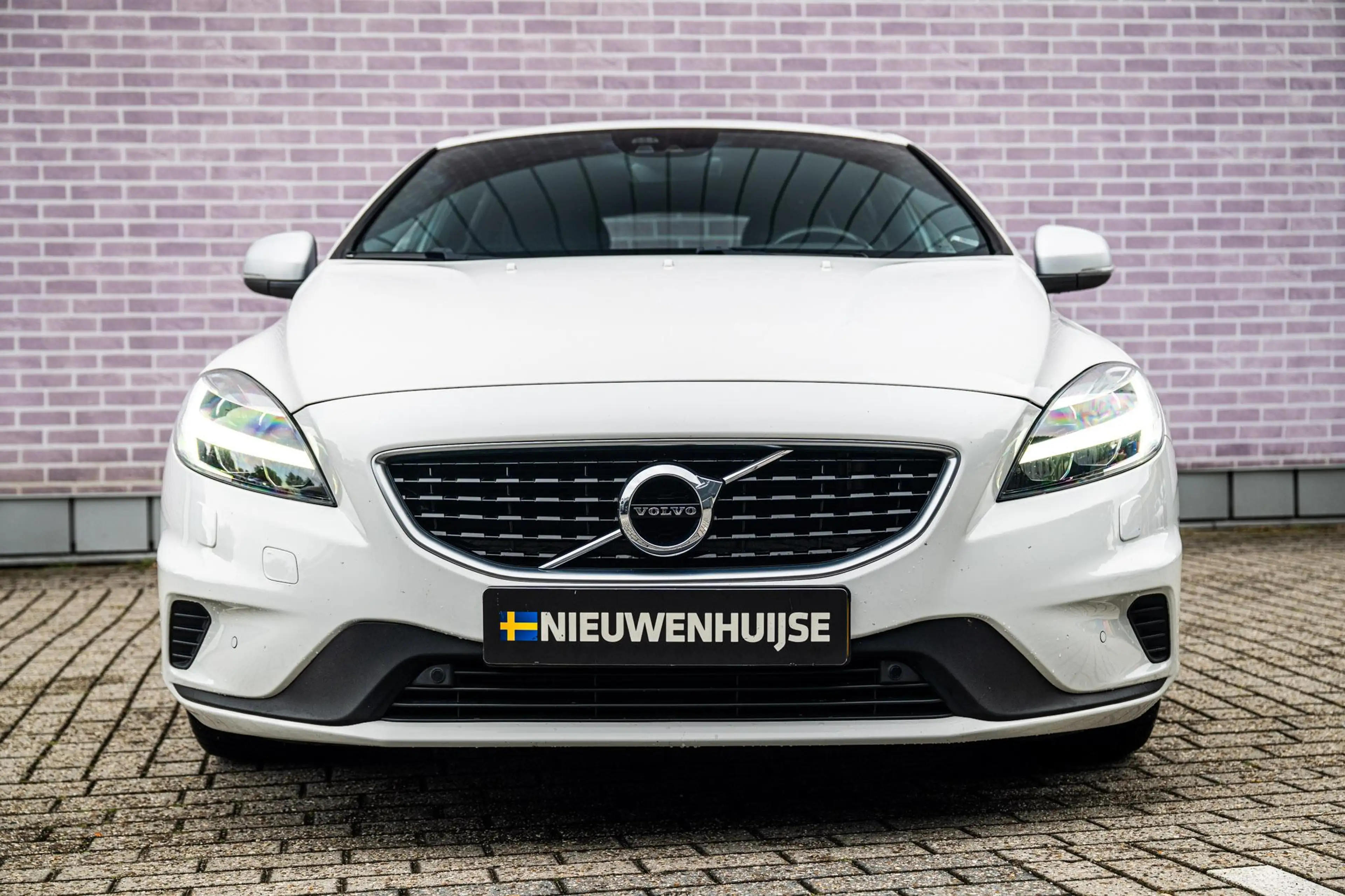 Volvo V40 2.0 T5 R-Design | Trekhaak | Achteruitrijcamera | — photo 8
