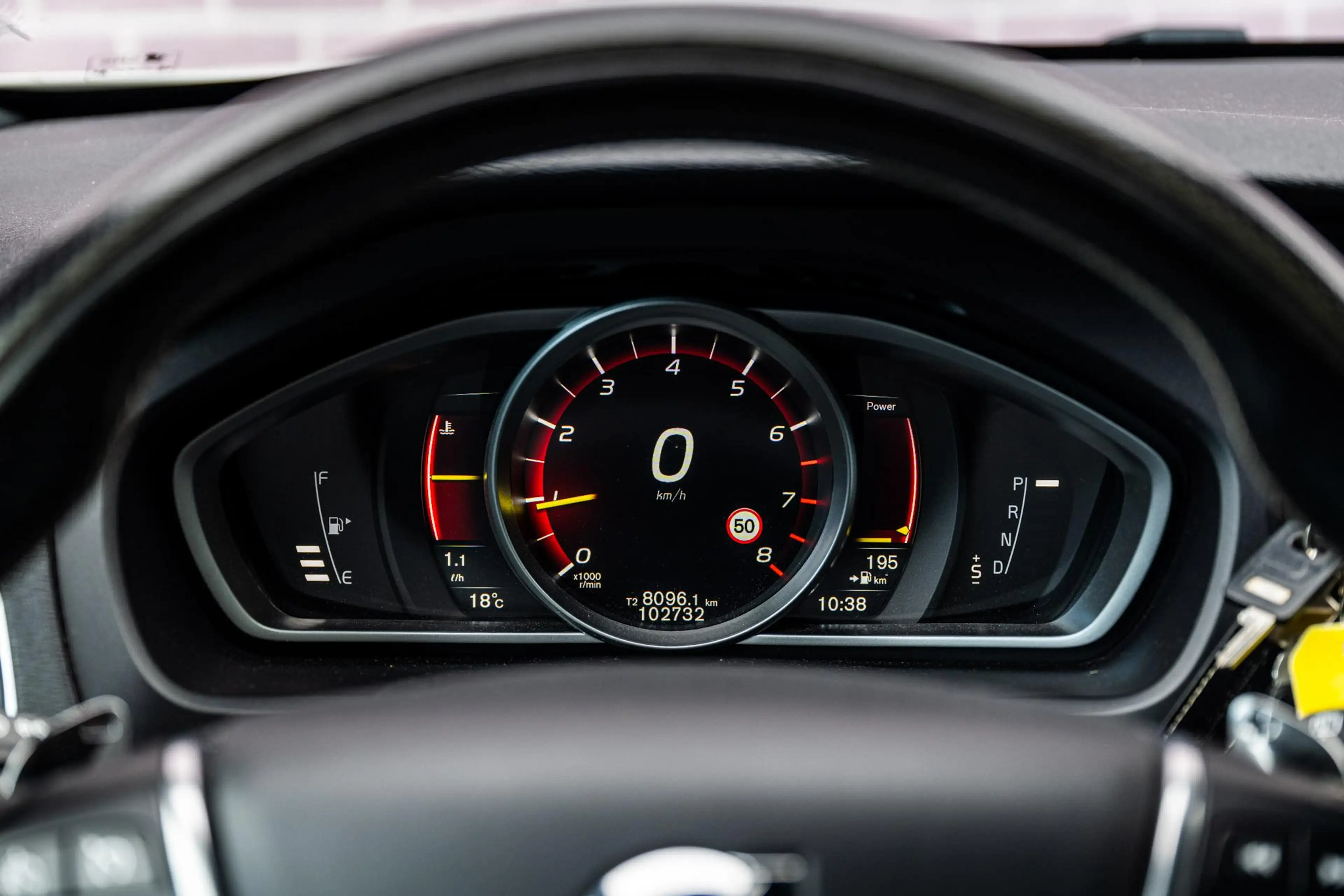 Volvo V40 2.0 T5 R-Design | Trekhaak | Achteruitrijcamera | — photo 12