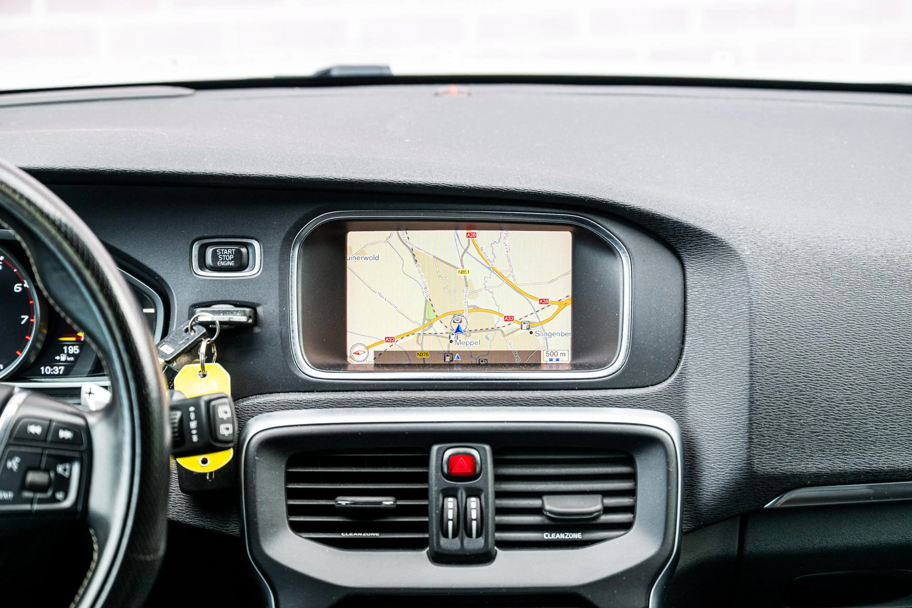 Volvo V40 2.0 T5 R-Design | Trekhaak | Achteruitrijcamera | — photo 11