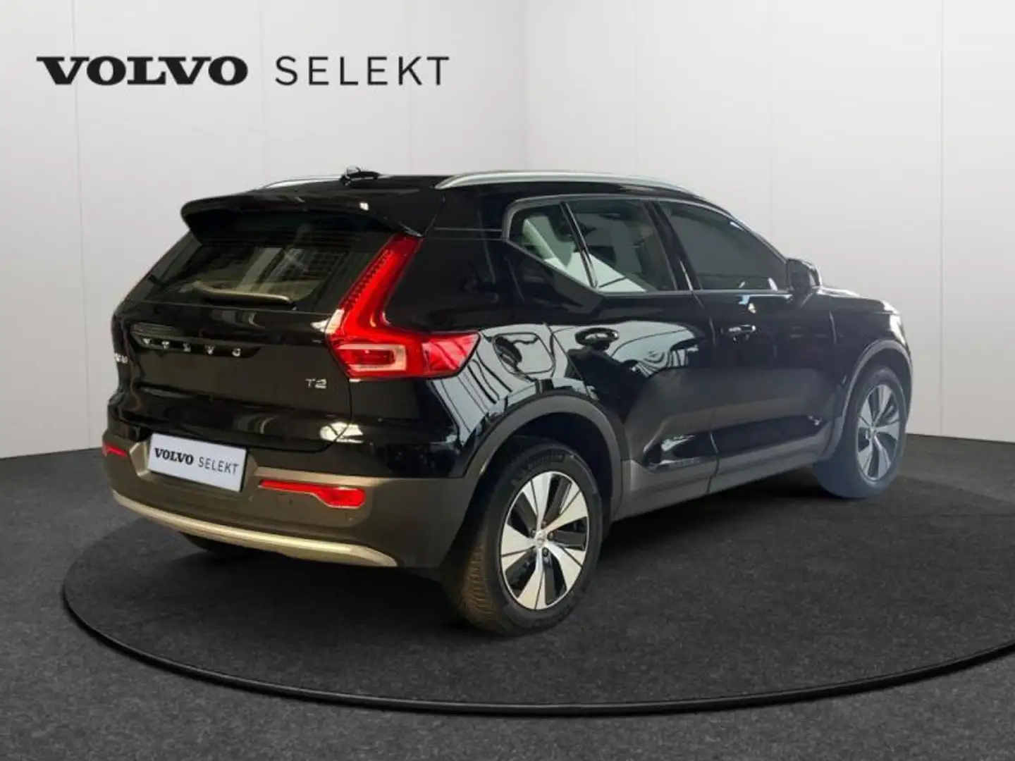 Volvo XC40 Momentum Noir - 2
