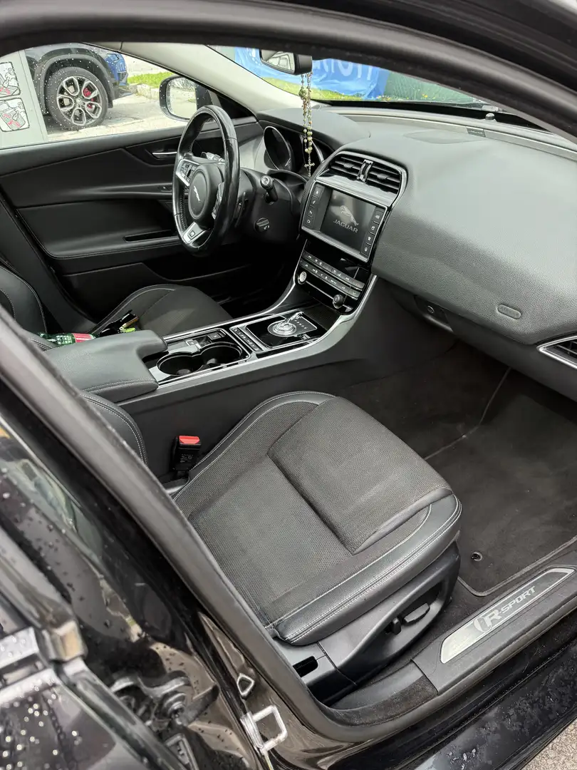 Jaguar XE 20d R-Sport Aut. - 1