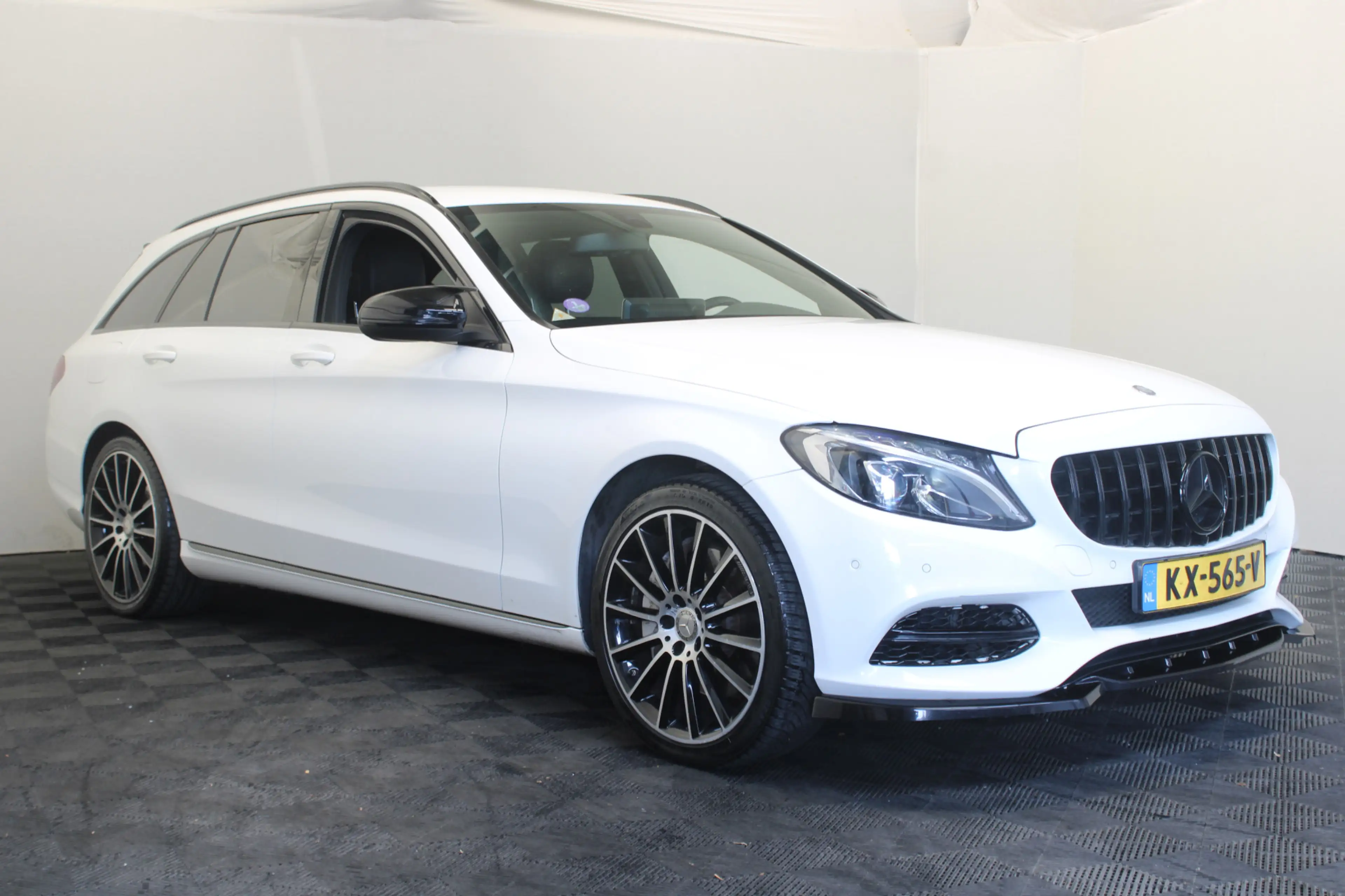 Mercedes-Benz C 350 Estate e Lease Edition — photo 3