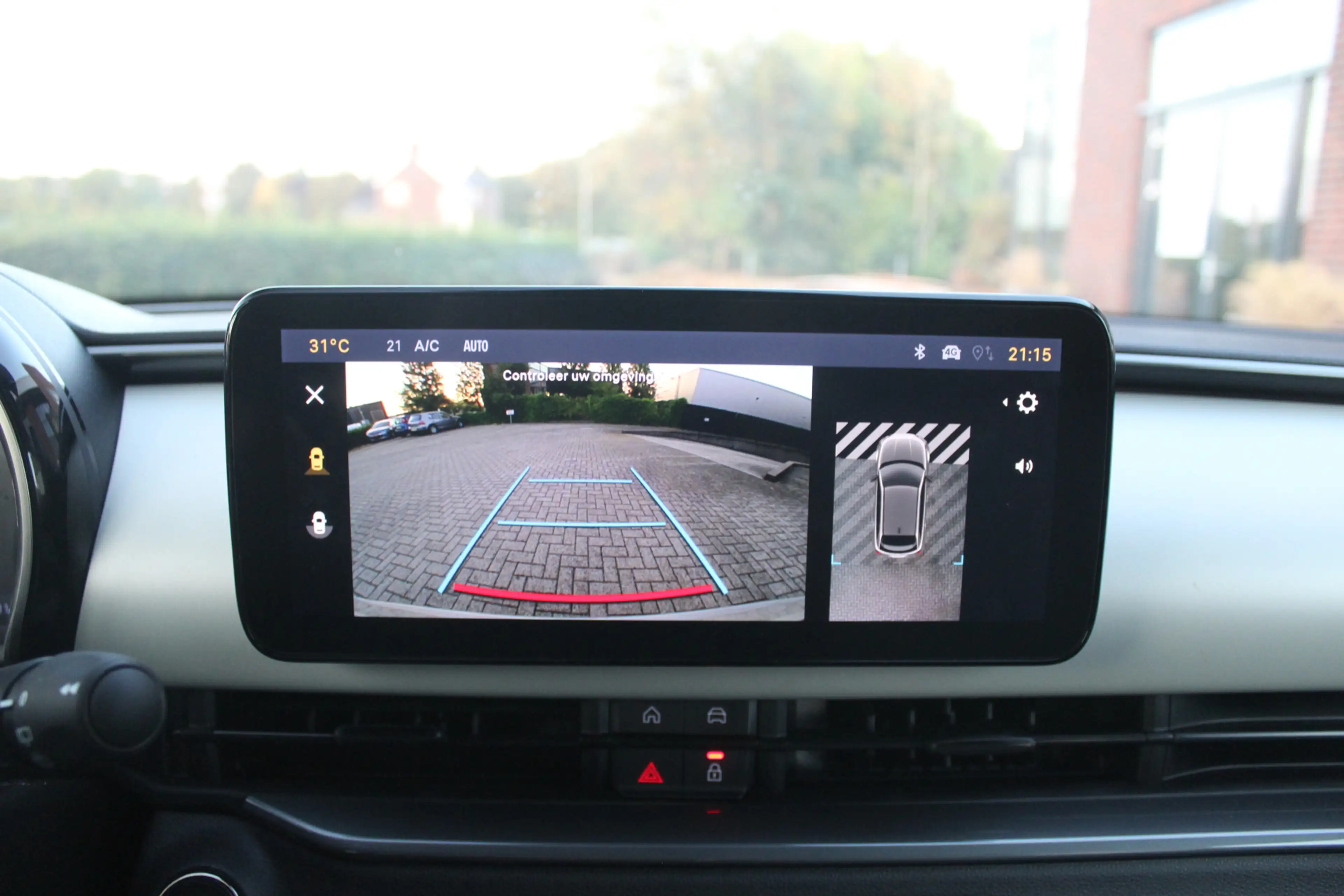 Fiat 600e La Prima 54 kWh 10.000 KM !! Clima-Cruise-Navi-Led — photo 13
