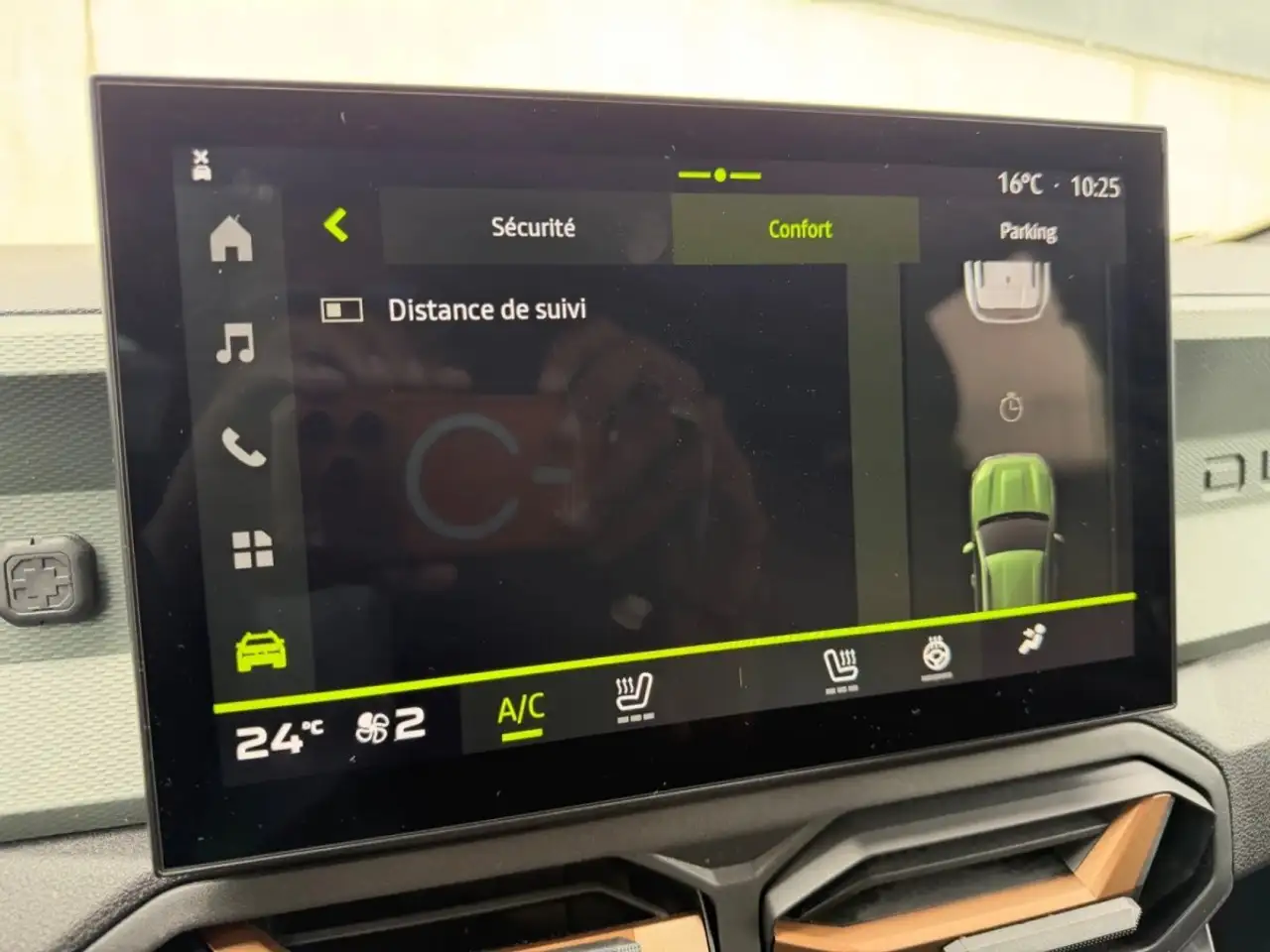 Dacia Duster — photo 24