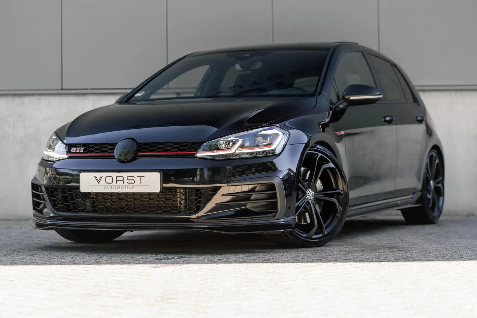 Volkswagen Golf GTI 2.0 TSI TCR Pano Dsg Akrapovic Noir - 1