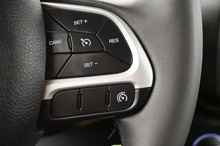 Jeep Renegade 2020, foto 31