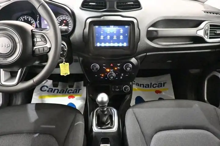 Jeep Renegade 2020, foto 20