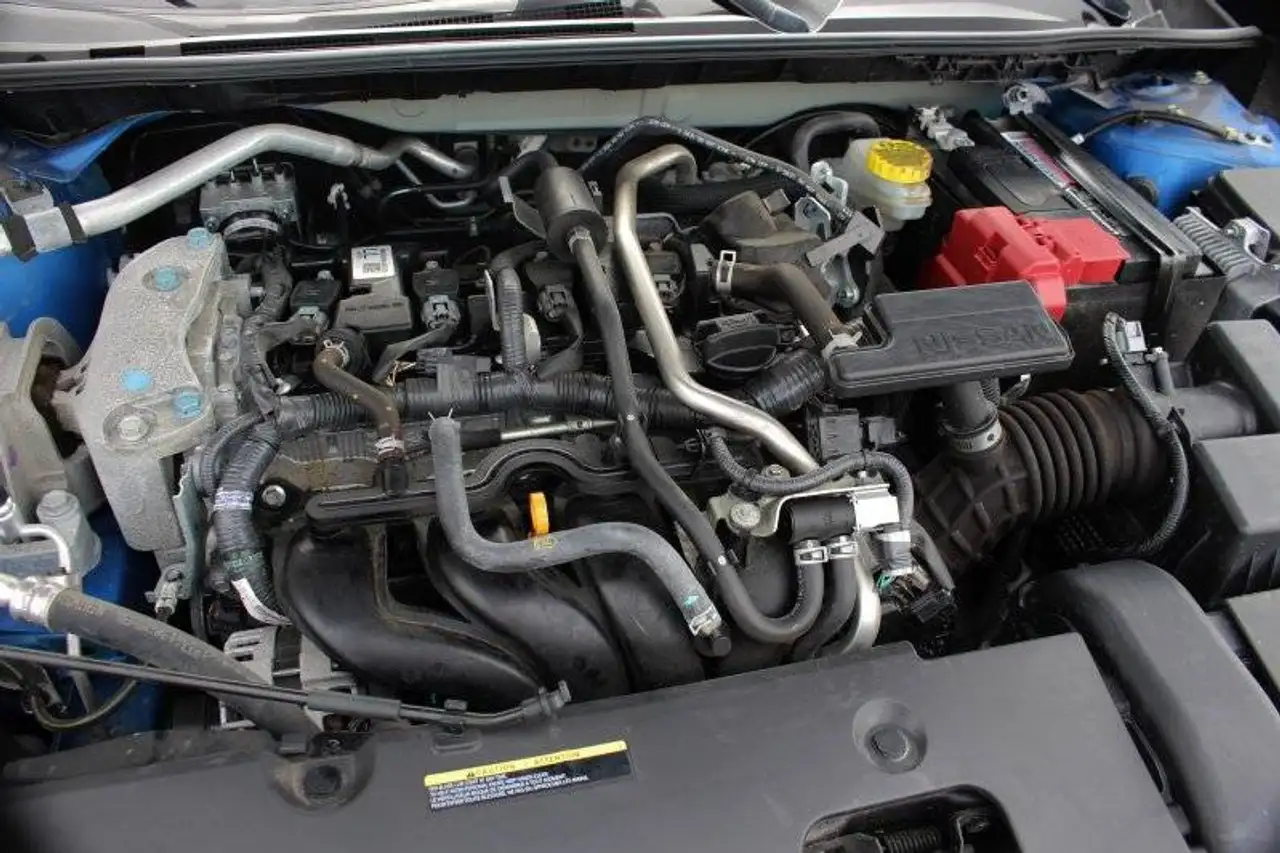 Nissan Sentra снимка Nissan Sentra