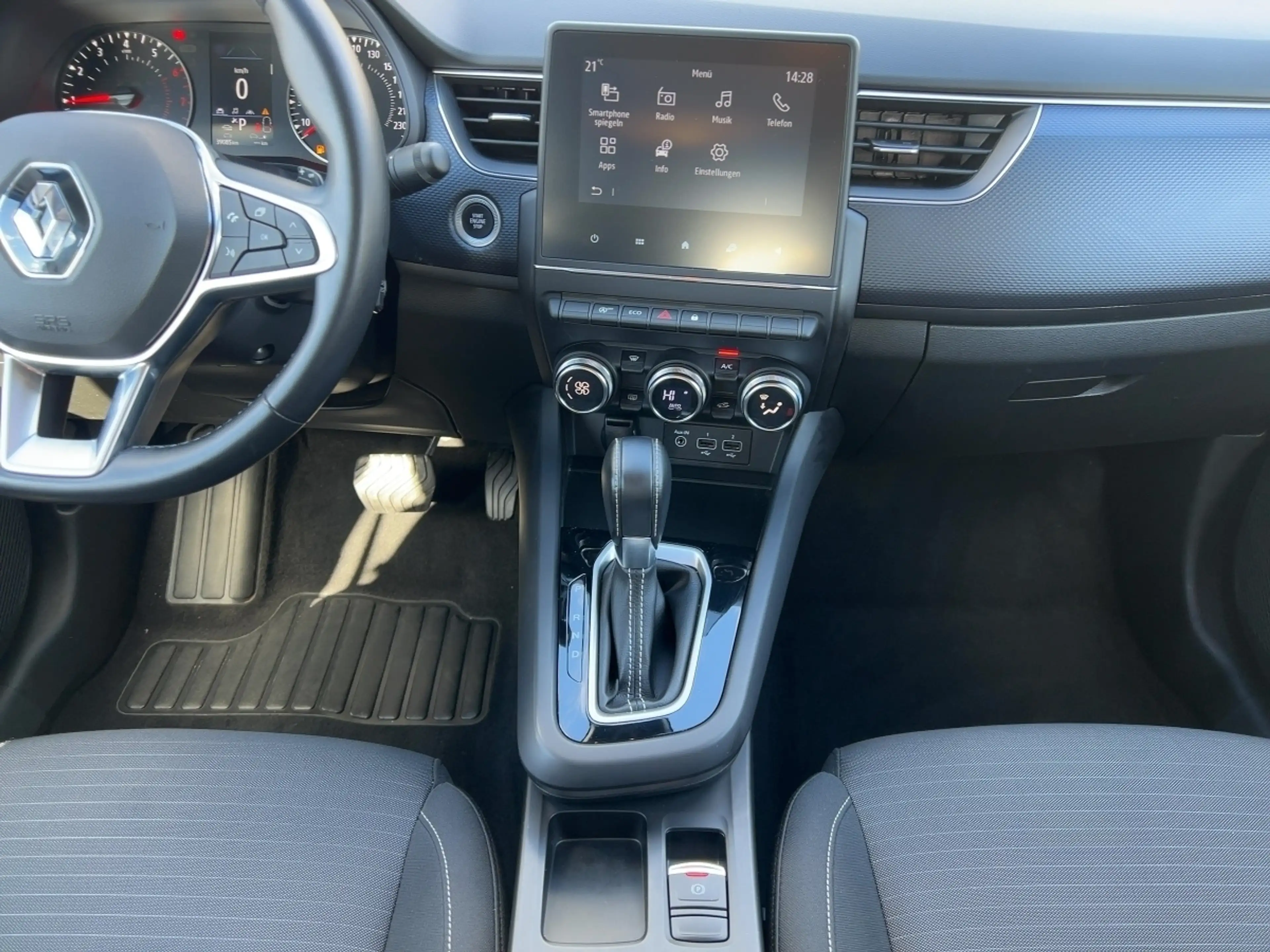 Renault Arkana EQUILIBRE TCe 140 EDC RÜCKFAHRKAMERA — photo 12