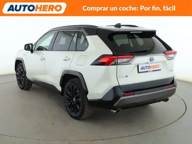 Toyota RAV4 view 4