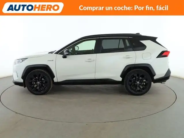 Toyota RAV4 view 3