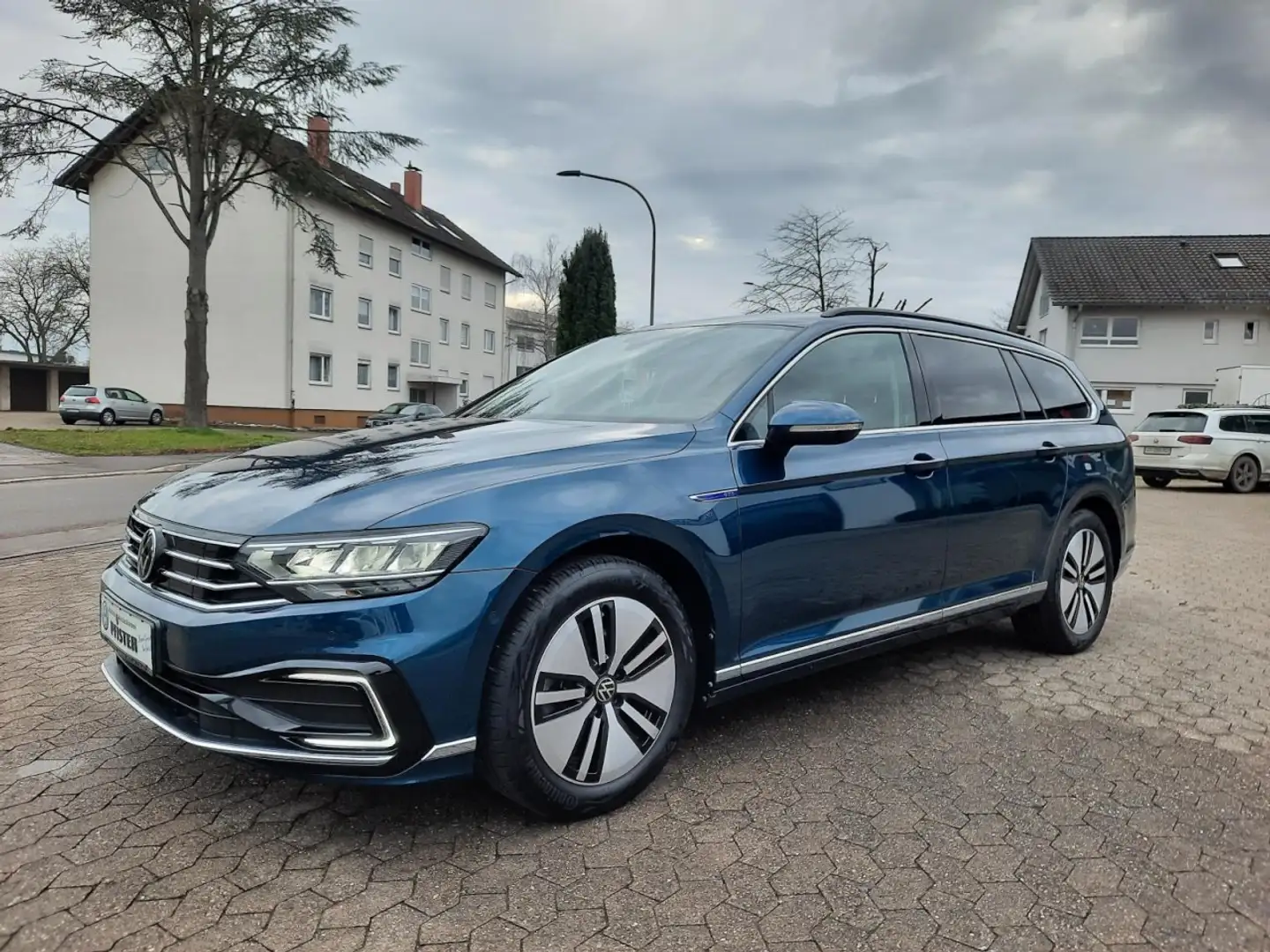 Volkswagen Passat Variant GTE Navi LED Kamera ACC uvm. Klima Navi Azul - 2