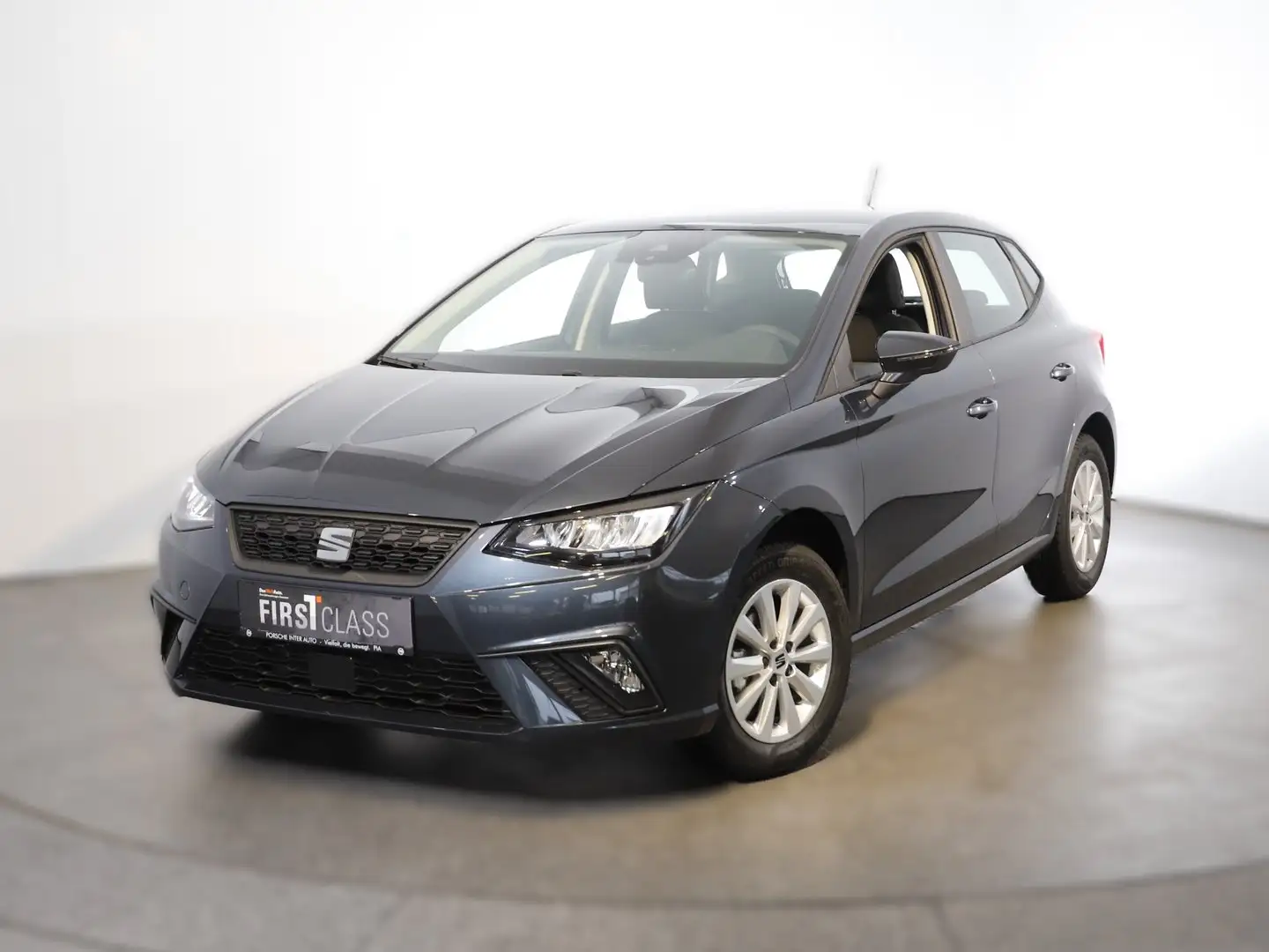 SEAT Ibiza Reference Edition 1.0 Grau - 1