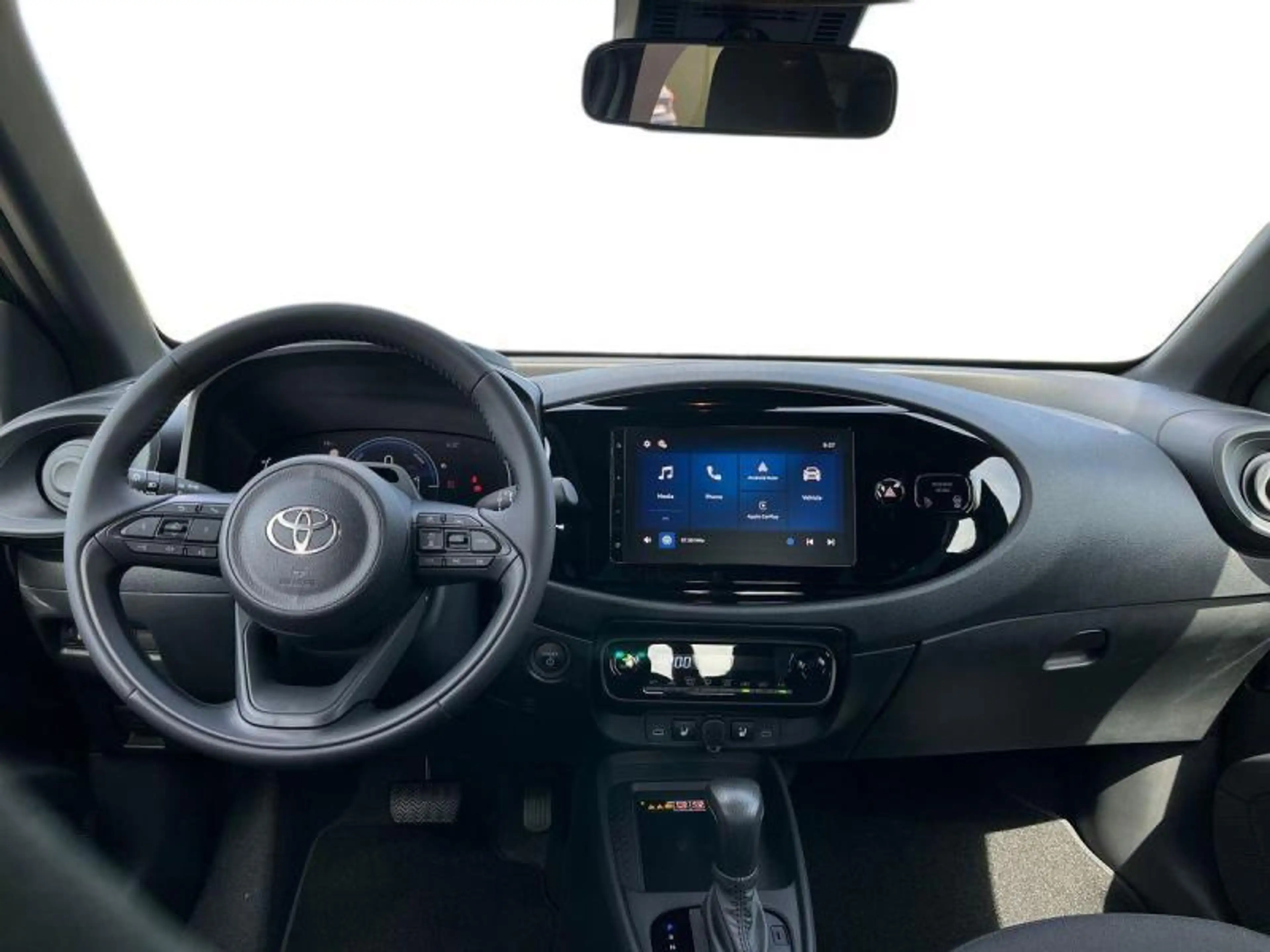 Toyota Aygo X play+cam+dab+androidauto+caplay+17inch alu velgen — photo 9